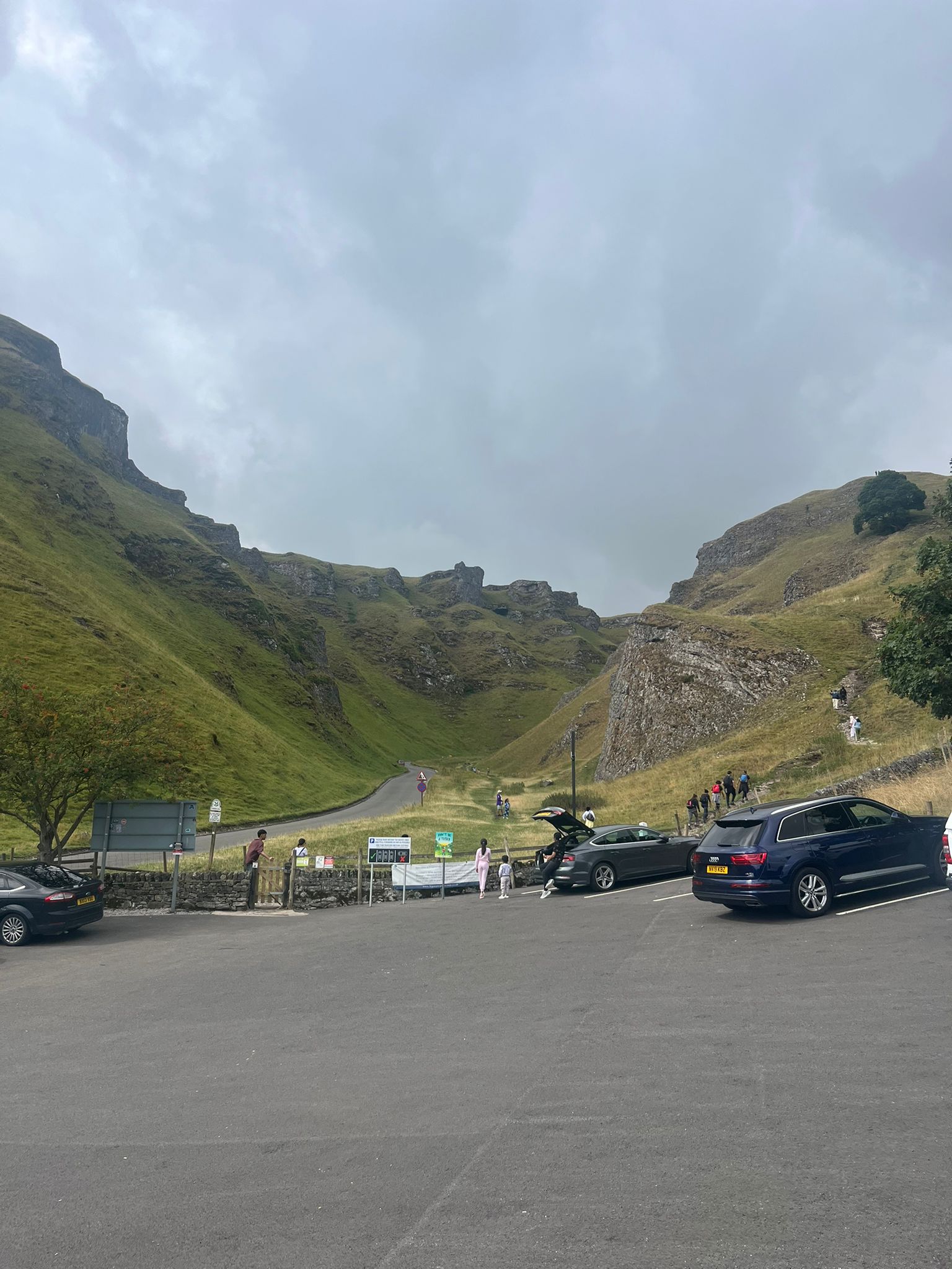 Winnats Pass and the Speedwell Cavern area